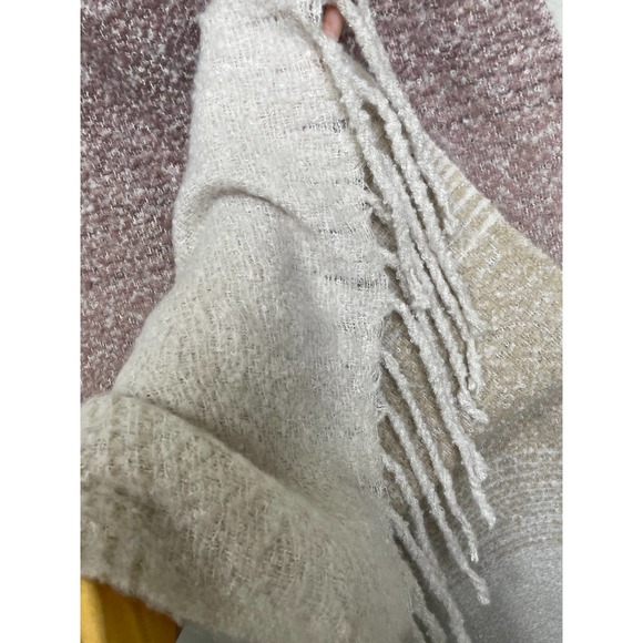 Sold at Anthropologie Mer Sea & Co Beautiful Soft Oversized Pink White Scarf - Picture 6 of 6